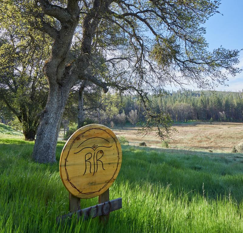לינה וארוחת בוקר גרובלנד Red Tail Ranch מראה חיצוני תמונה