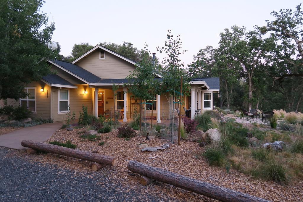לינה וארוחת בוקר גרובלנד Red Tail Ranch מראה חיצוני תמונה